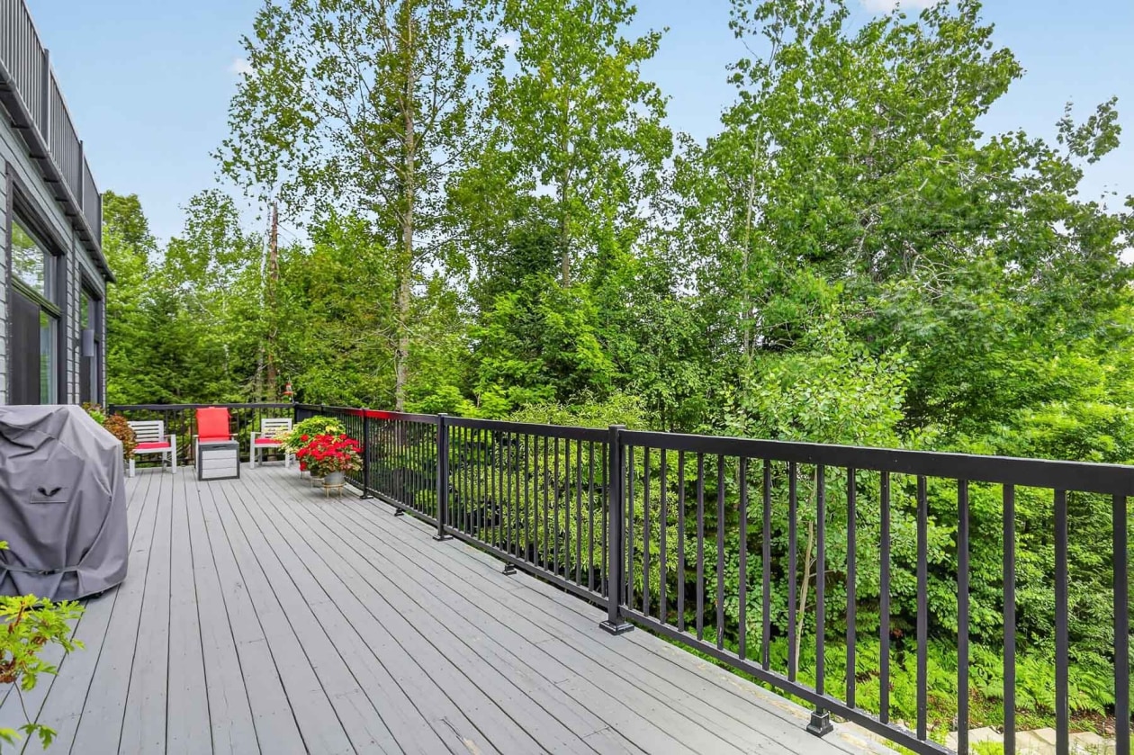 Balcon — 5610, Ch. du Lac-Héroux, Saint-Boniface, G0X2L0, Saint-Boniface