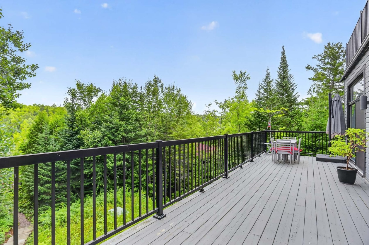 Balcon — 5610, Ch. du Lac-Héroux, Saint-Boniface, G0X2L0, Saint-Boniface