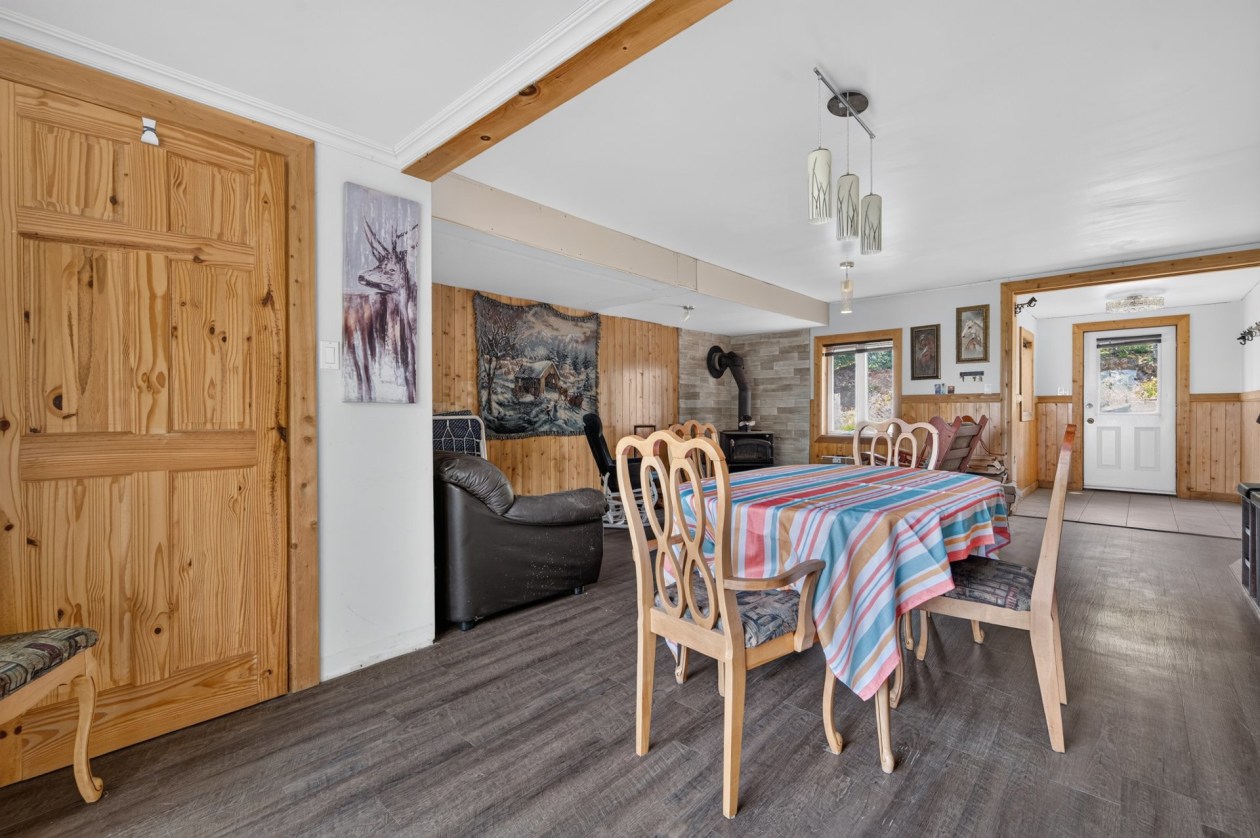 Salle à manger — 139, 4e Rang O., Saint-Anaclet-de-Lessard, G0K1H0, Saint-Anaclet-de-Lessard