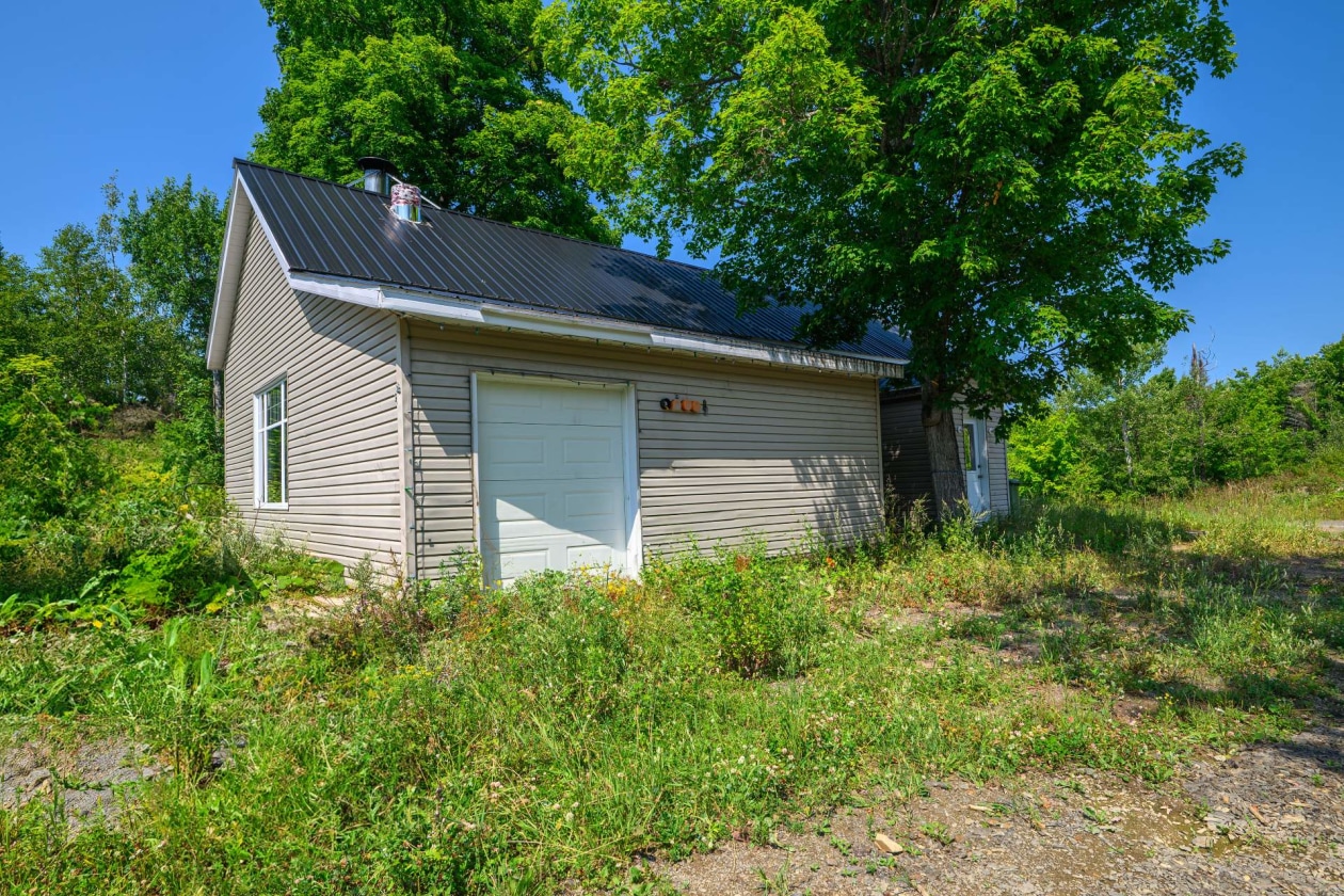 Garage — 139, 4e Rang O., Saint-Anaclet-de-Lessard, G0K1H0, Saint-Anaclet-de-Lessard