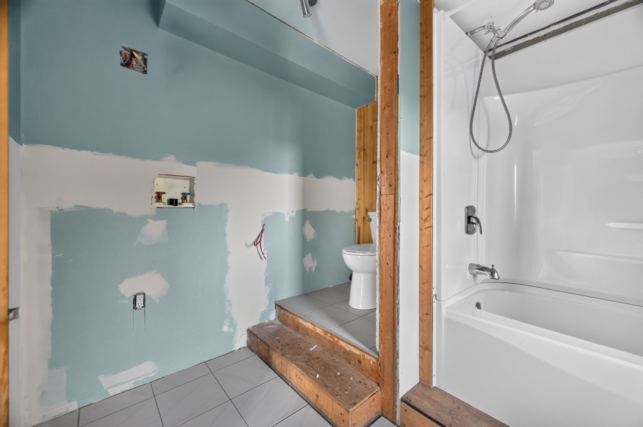 Salle de bains — 139, 4e Rang O., Saint-Anaclet-de-Lessard, G0K1H0, Saint-Anaclet-de-Lessard