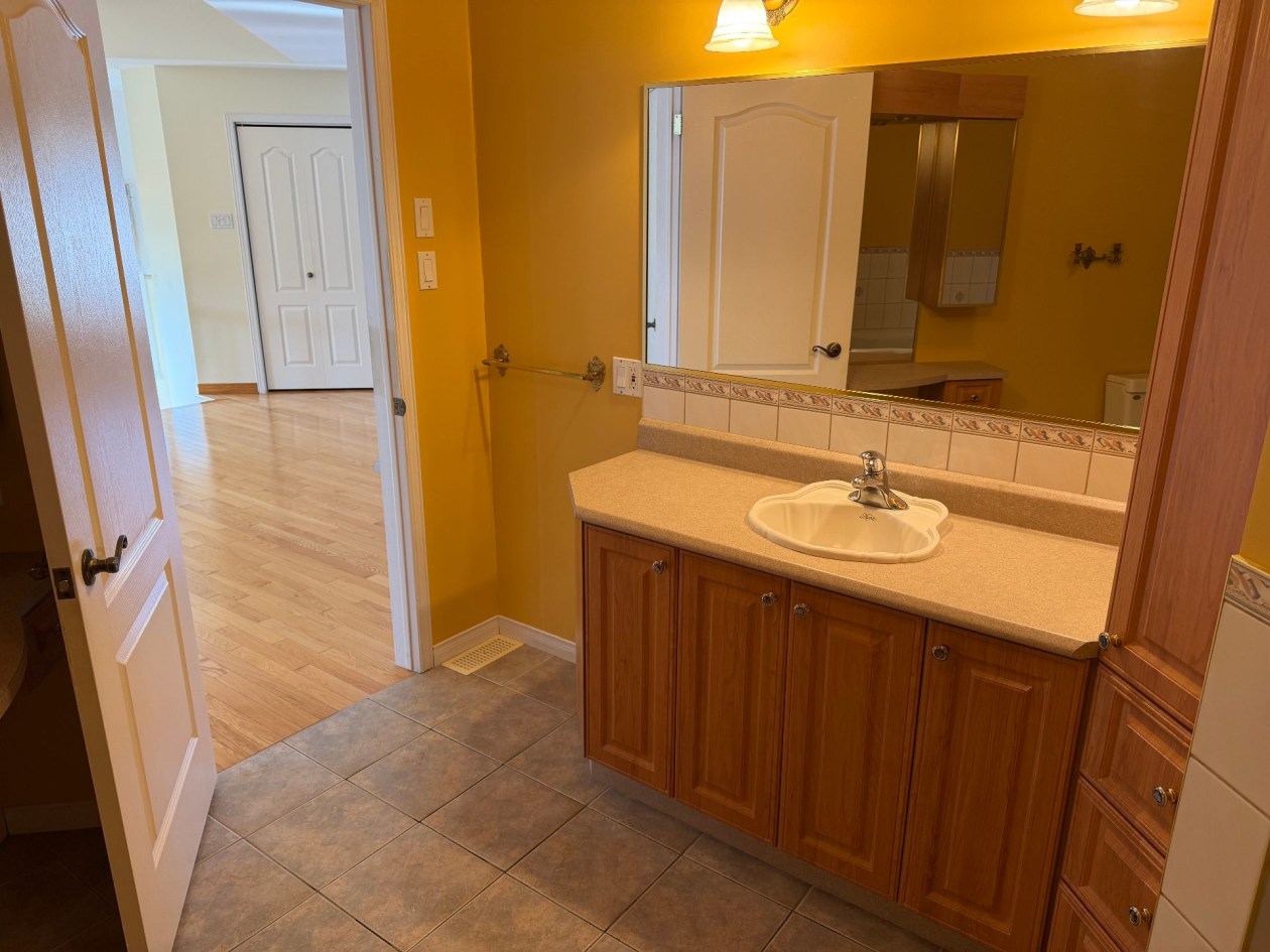 Salle de bains — 165, Rue des Myosotis, Saguenay (Chicoutimi), G7G5H4, Saguenay (Chicoutimi)
