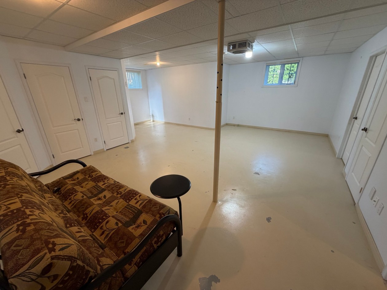 Salle familiale — 165, Rue des Myosotis, Saguenay (Chicoutimi), G7G5H4, Saguenay (Chicoutimi)