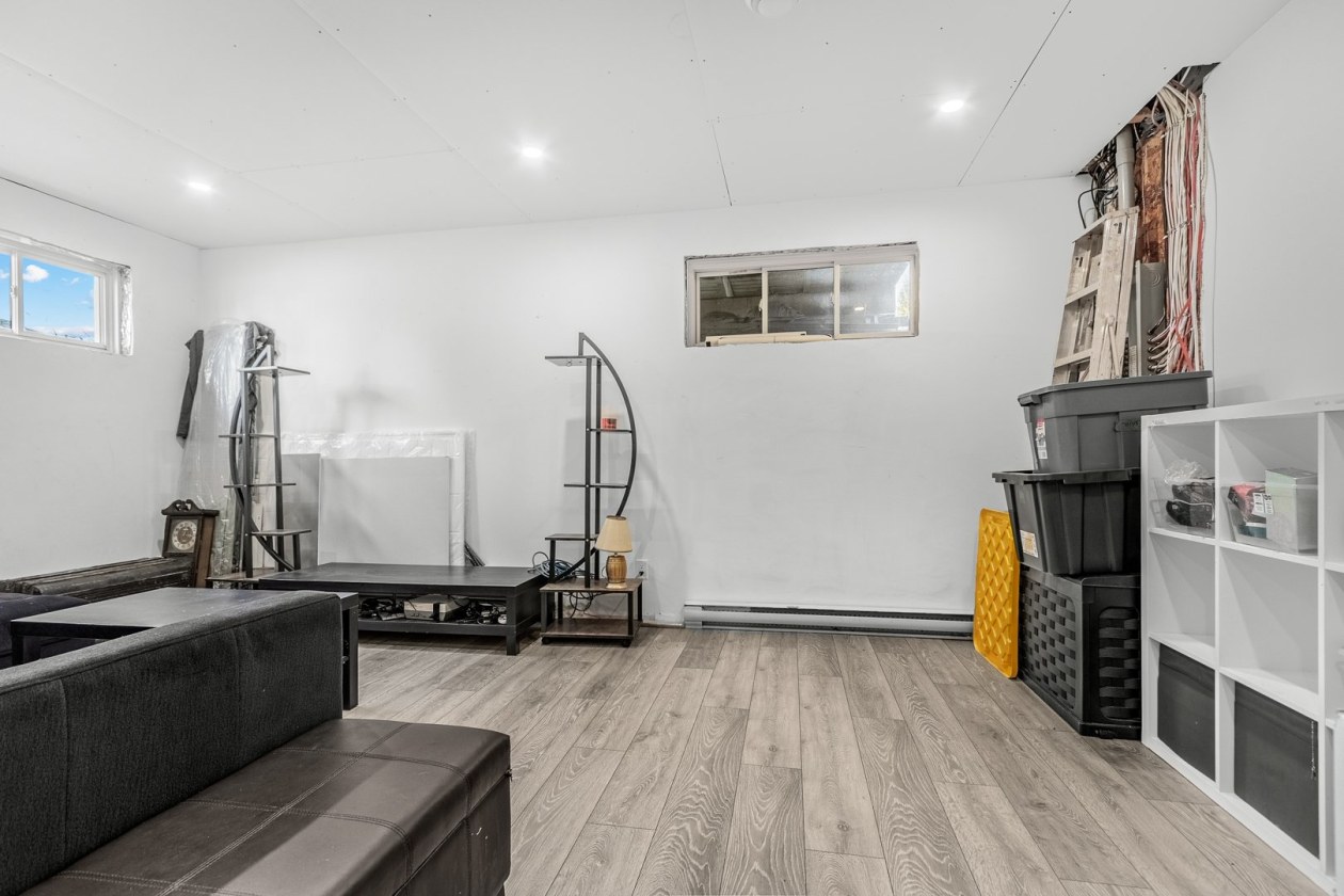 Salle familiale — 732, Rue de Dover, Québec (Charlesbourg ), G2L0H3, Québec (Charlesbourg )
