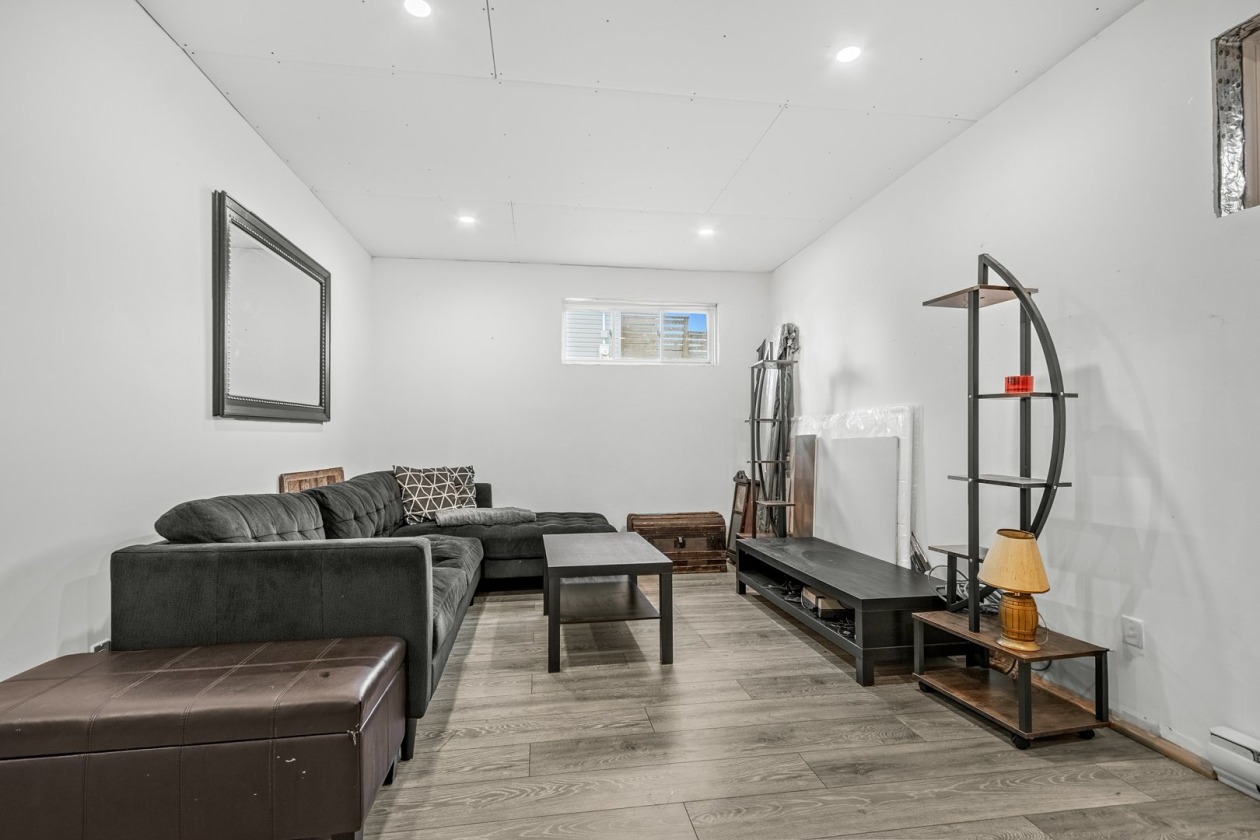 Salle familiale — 732, Rue de Dover, Québec (Charlesbourg ), G2L0H3, Québec (Charlesbourg )