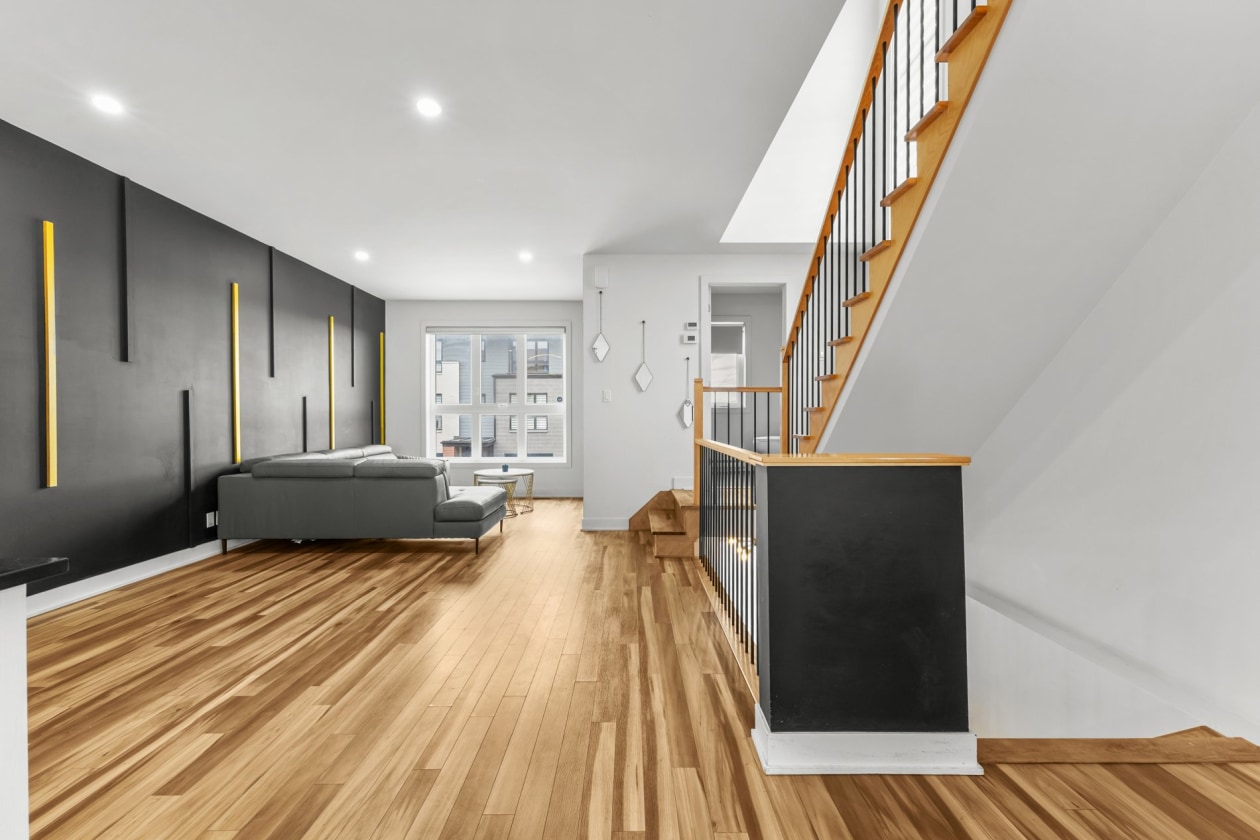 Salon — 6144, Rue d'Angora, Terrebonne (Lachenaie), J6X0G9, Terrebonne (Lachenaie)