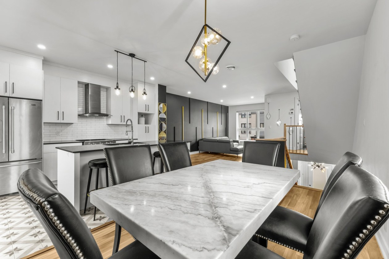 Salle à manger — 6144, Rue d'Angora, Terrebonne (Lachenaie), J6X0G9, Terrebonne (Lachenaie)