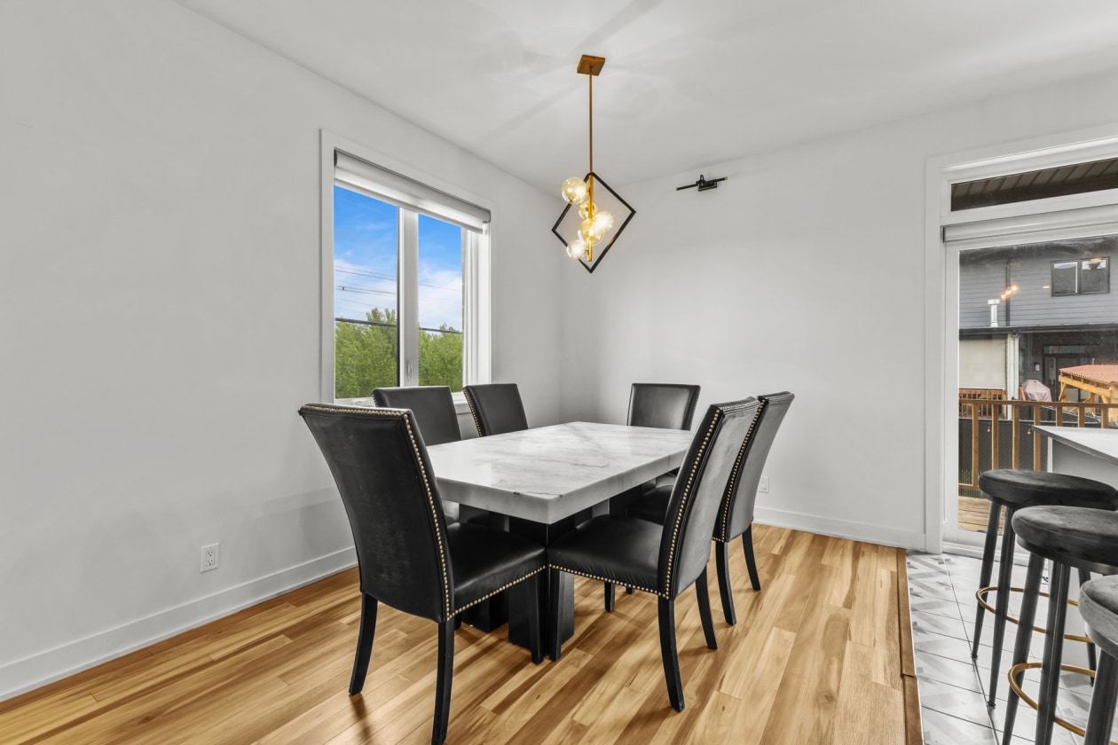Salle à manger — 6144, Rue d'Angora, Terrebonne (Lachenaie), J6X0G9, Terrebonne (Lachenaie)