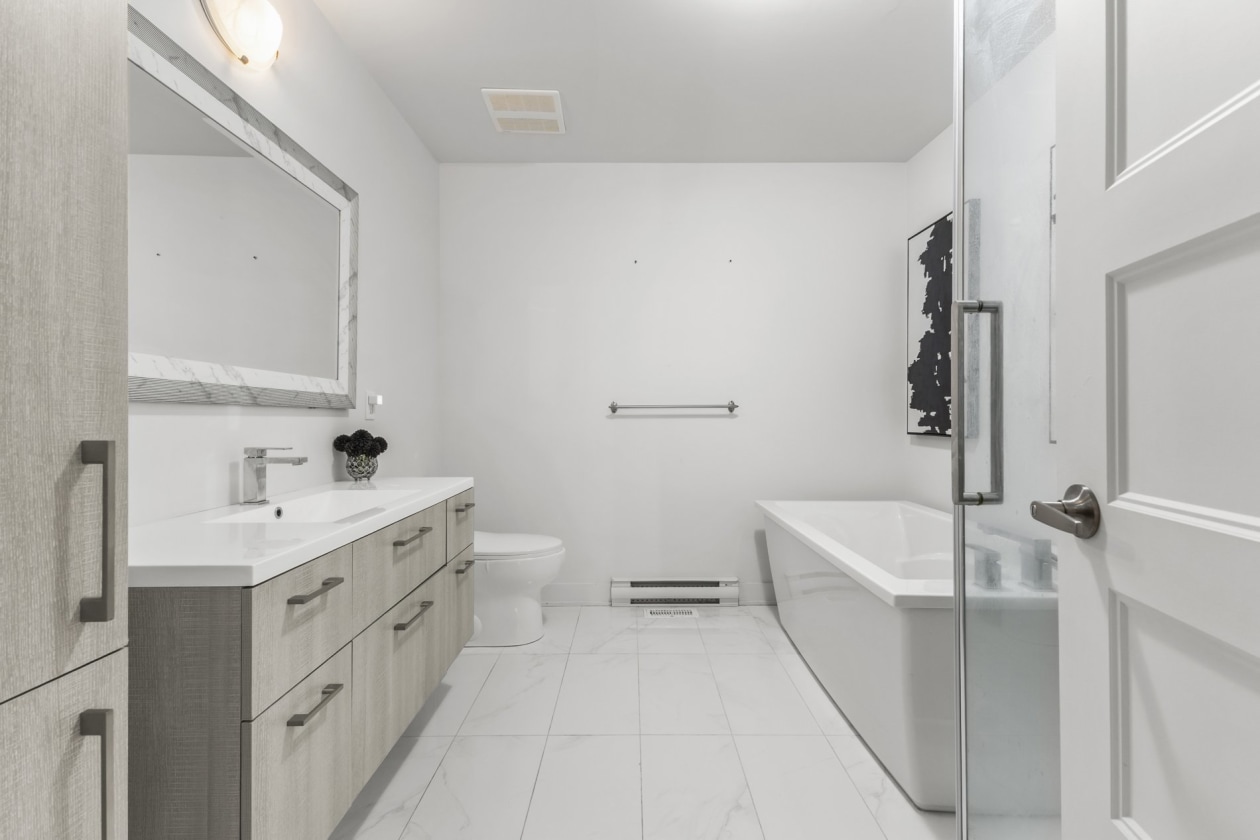 Salle de bains — 6144, Rue d'Angora, Terrebonne (Lachenaie), J6X0G9, Terrebonne (Lachenaie)