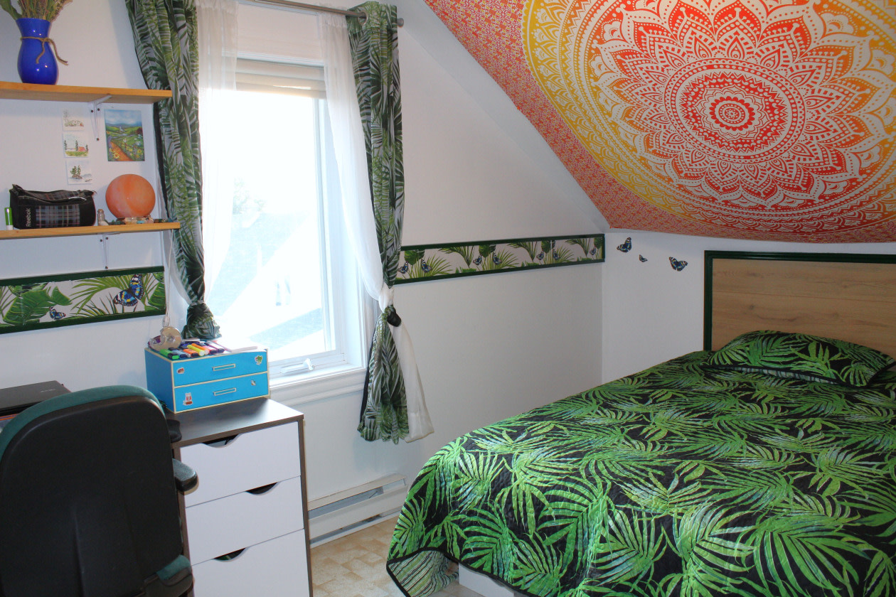 Chambre à coucher — 7 Côte Des Neiges, Cap-Chat, G0J 1E0, Cap-Chat