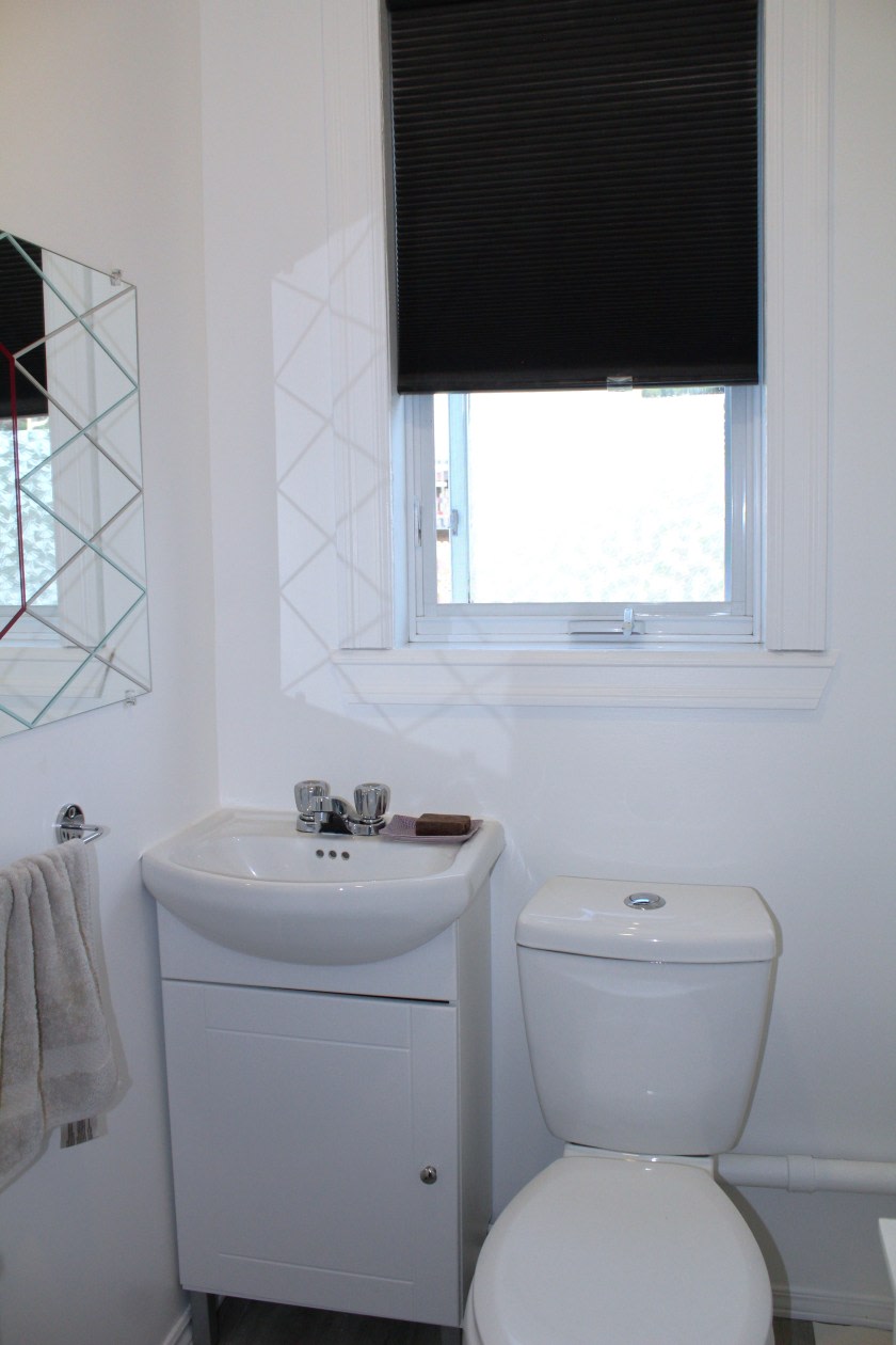 Salle d'eau — 7 Côte Des Neiges, Cap-Chat, G0J 1E0, Cap-Chat