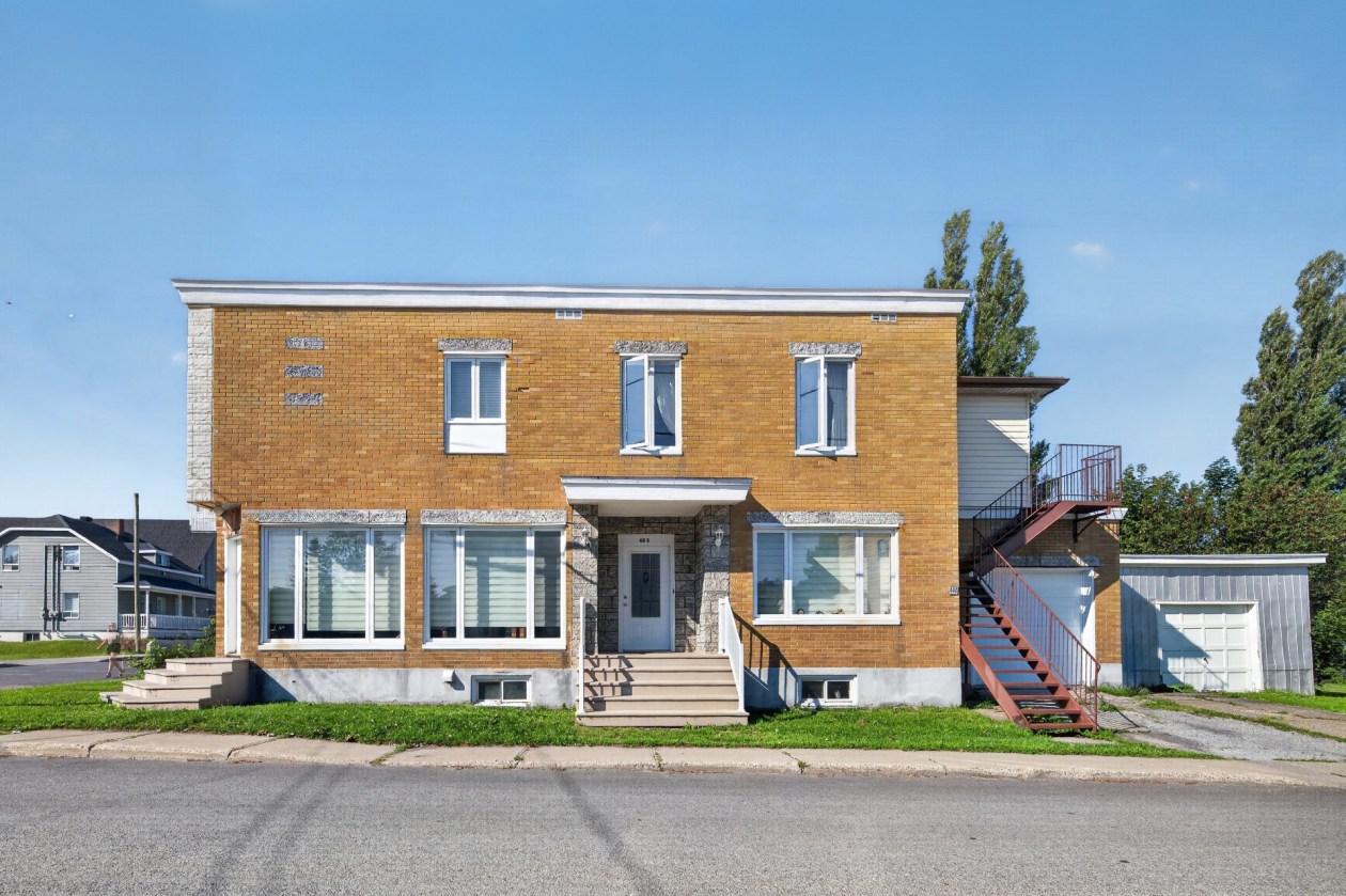 44A - 44C, Rue St-Elzéar — photo 1