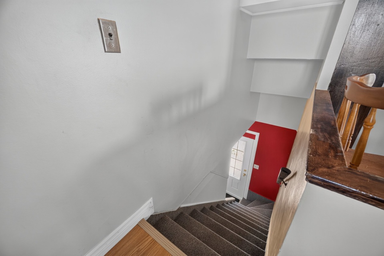 Escalier — 44A - 44C, Rue St-Elzéar, Sainte-Luce, G0K1P0, Sainte-Luce