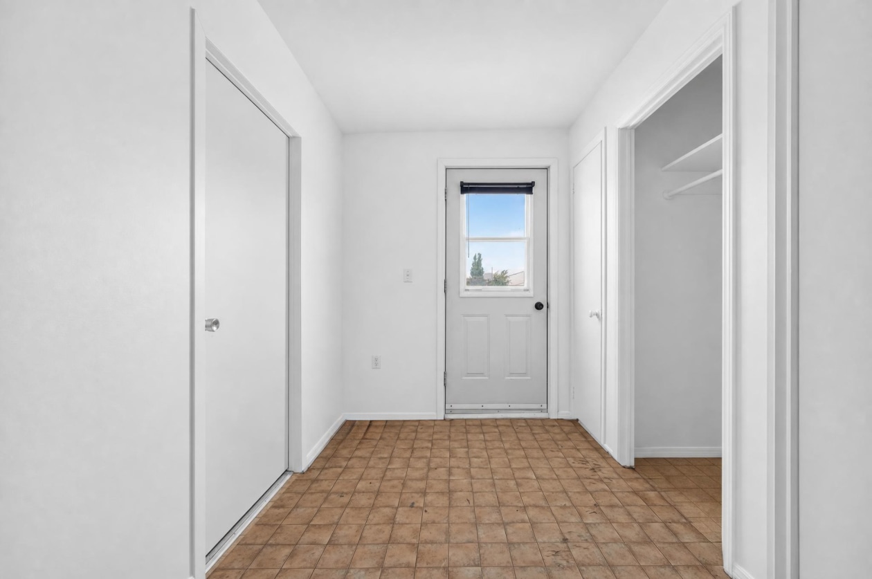 Hall d'entrée — 44A - 44C, Rue St-Elzéar, Sainte-Luce, G0K1P0, Sainte-Luce