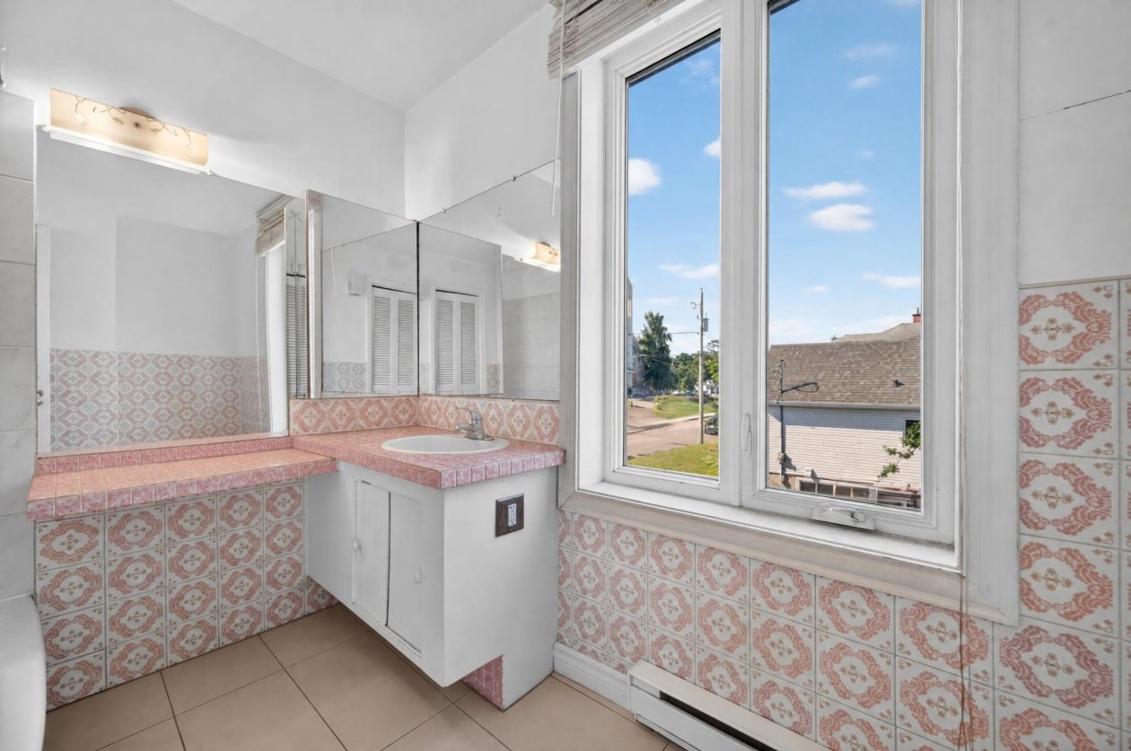 Salle de bains — 44A - 44C, Rue St-Elzéar, Sainte-Luce, G0K1P0, Sainte-Luce
