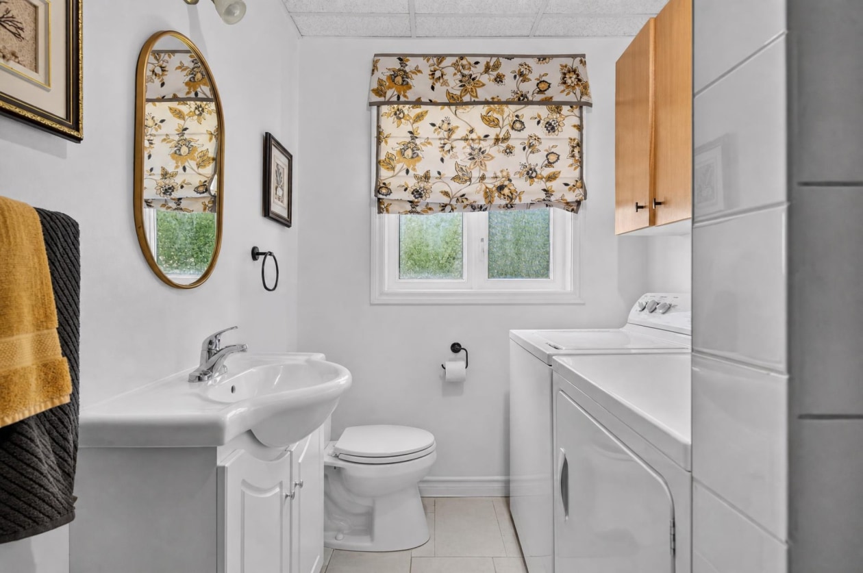 Salle de bains — 44A - 44C, Rue St-Elzéar, Sainte-Luce, G0K1P0, Sainte-Luce