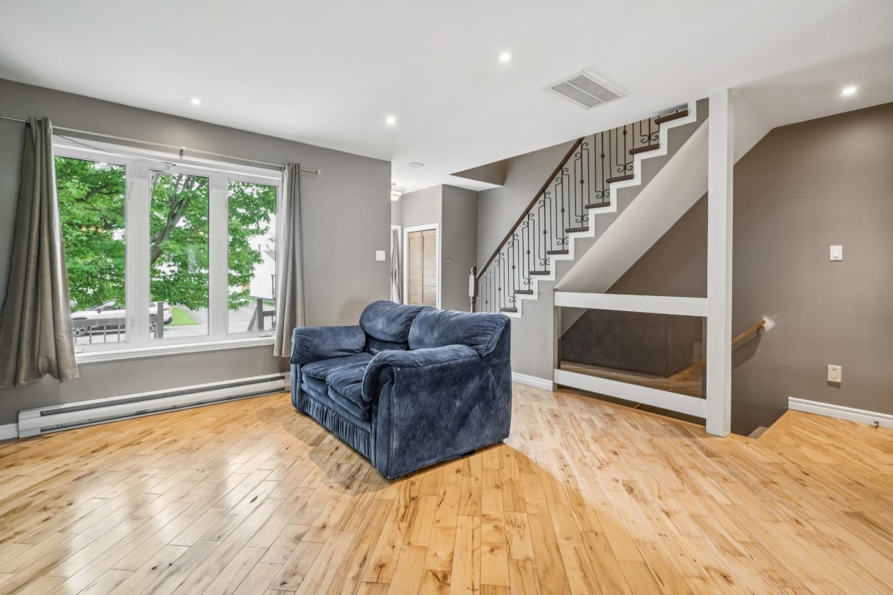 Salon — 9069, 9e Allée, Drummondville, J2A2K6, Drummondville