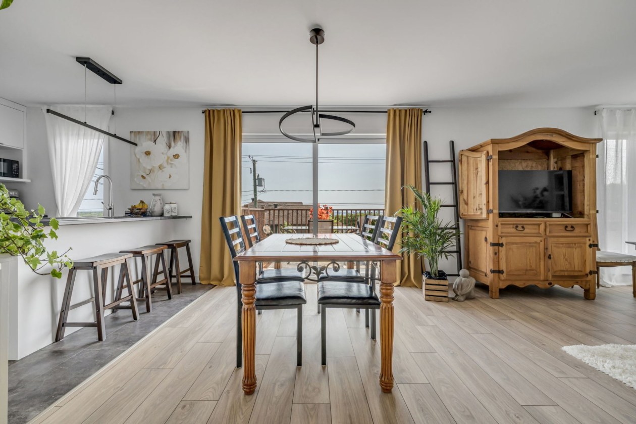 Salle à manger — 200 - 204, Rue Philippe-Grenier, Québec (Beauport), G1M0G1, Québec (Beauport)