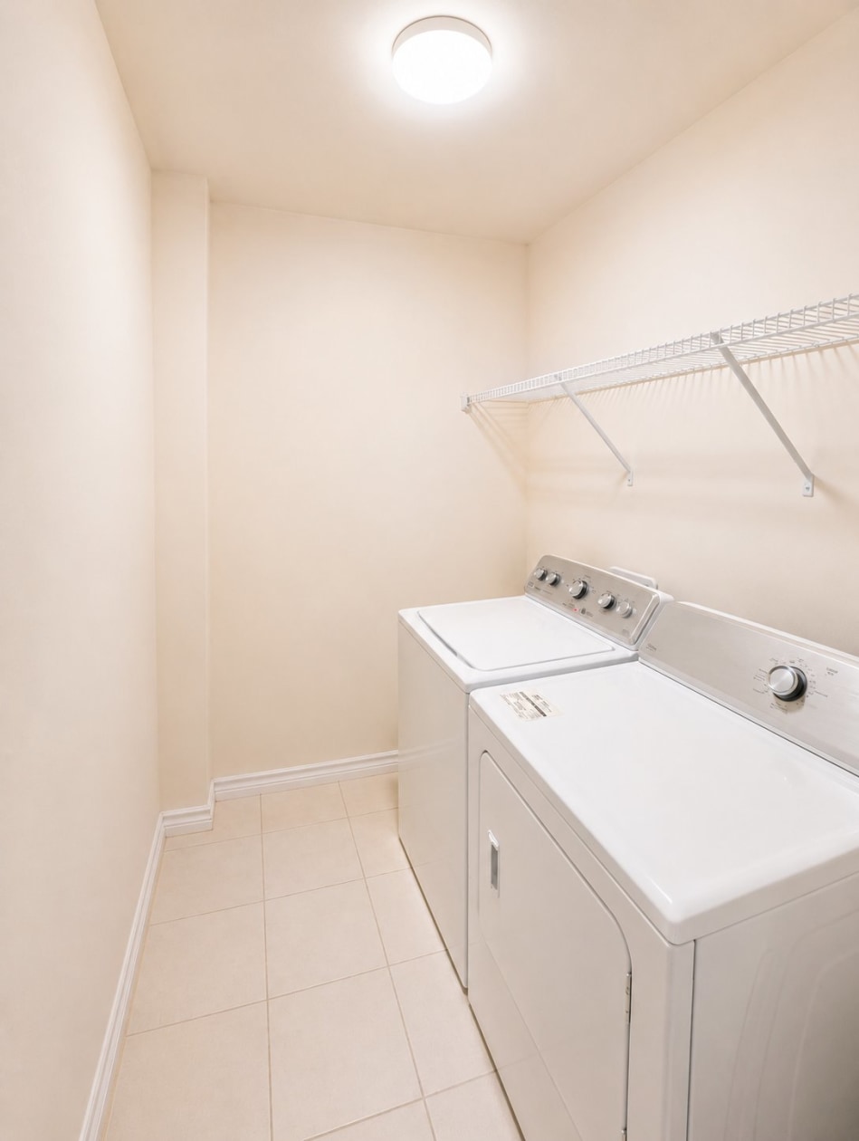 Salle de lavage — 100, Rue de la Maçonnerie, Châteauguay, J6K0J2, Châteauguay