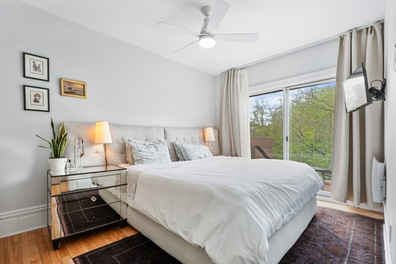 Chambre à coucher principale — 2382, Boul. Grand, Montréal (Côte-des-Neiges/Notre-Dame-de-Grâce), H4B2W9, Montréal (Côte-des-Neiges/Notre-Dame-de-Grâce)