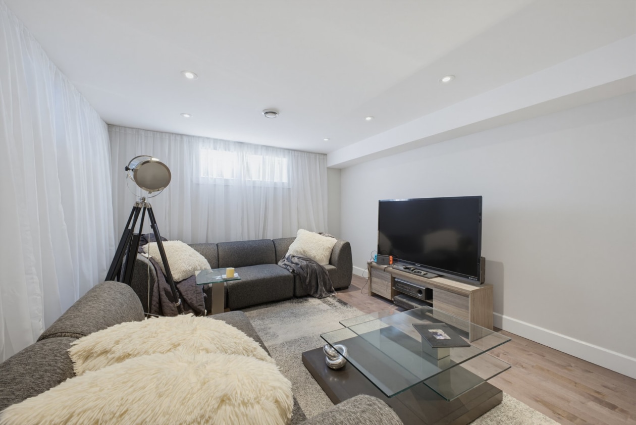 Salle familiale — 580, Av. des Grands-Prés, Terrebonne (Lachenaie), J6V0B2, Terrebonne (Lachenaie)