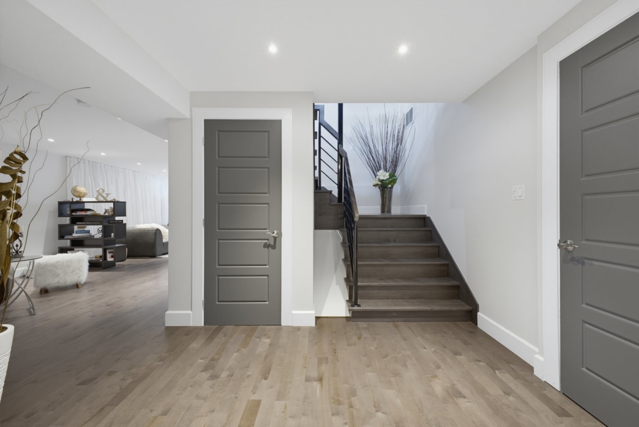 Escalier — 580, Av. des Grands-Prés, Terrebonne (Lachenaie), J6V0B2, Terrebonne (Lachenaie)