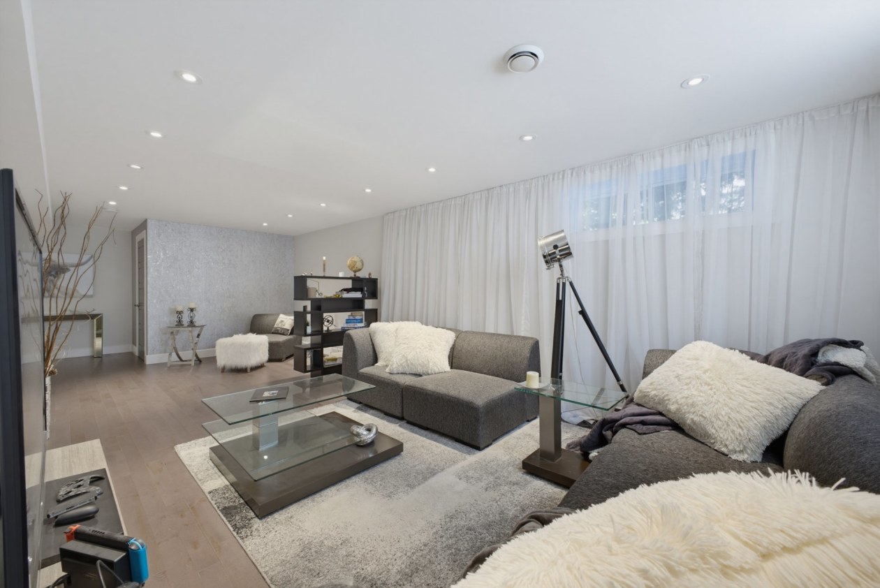Salle familiale — 580, Av. des Grands-Prés, Terrebonne (Lachenaie), J6V0B2, Terrebonne (Lachenaie)