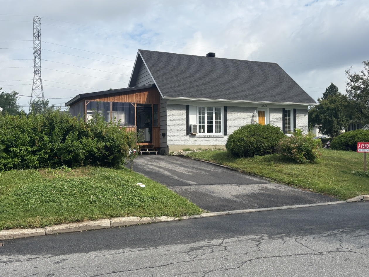 3530 Rue Sicotte — photo 1
