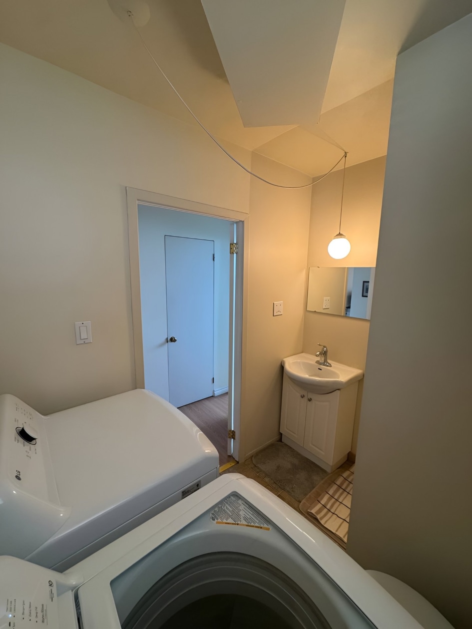 Salle de bains — 3902, Rue Panet, Saguenay (Jonquière), G7X3V3, Saguenay (Jonquière)