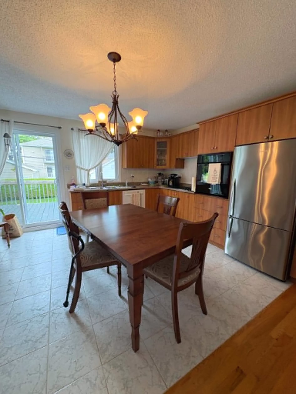 Salle à manger — 3902, Rue Panet, Saguenay (Jonquière), G7X3V3, Saguenay (Jonquière)