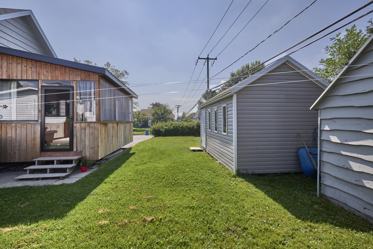 Remise — 3530 Rue Sicotte, Québec, G2B 3X6, Québec