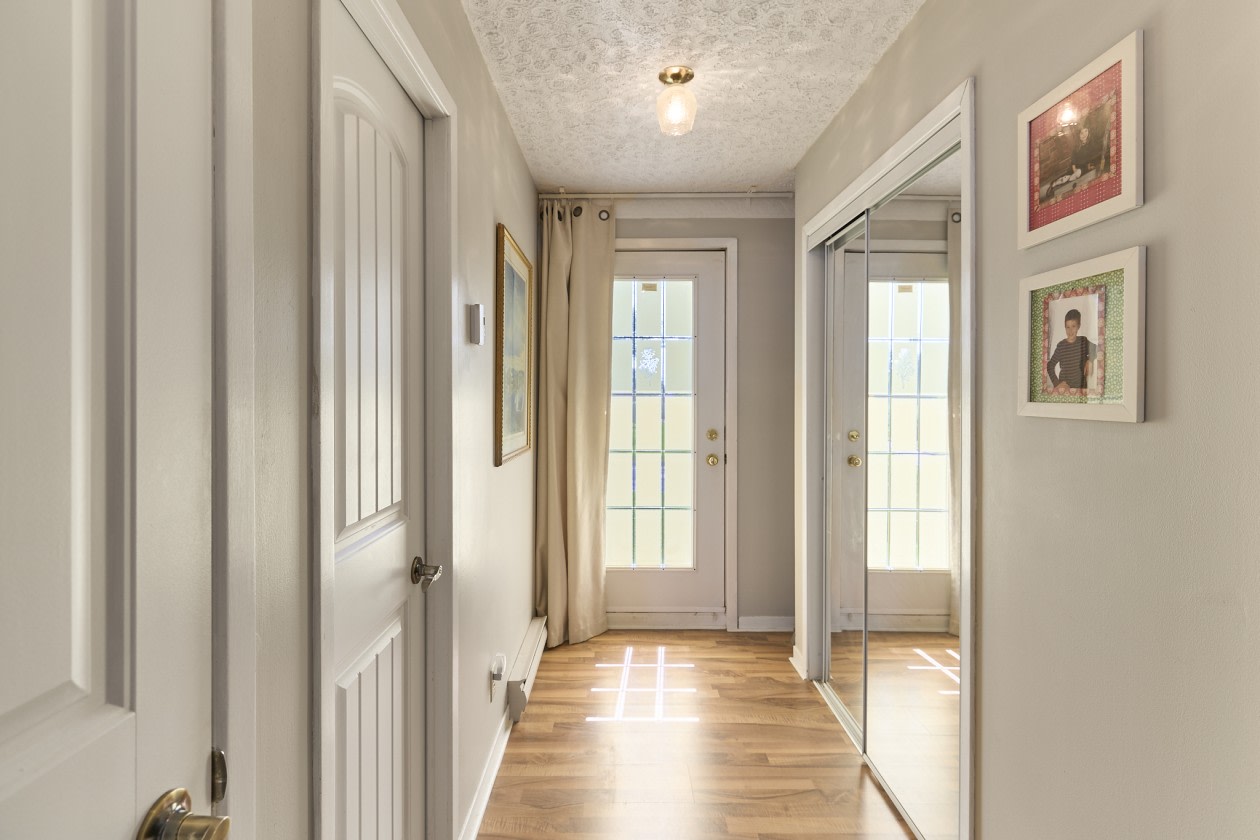 Hall d'entrée — 3530 Rue Sicotte, Québec, G2B 3X6, Québec