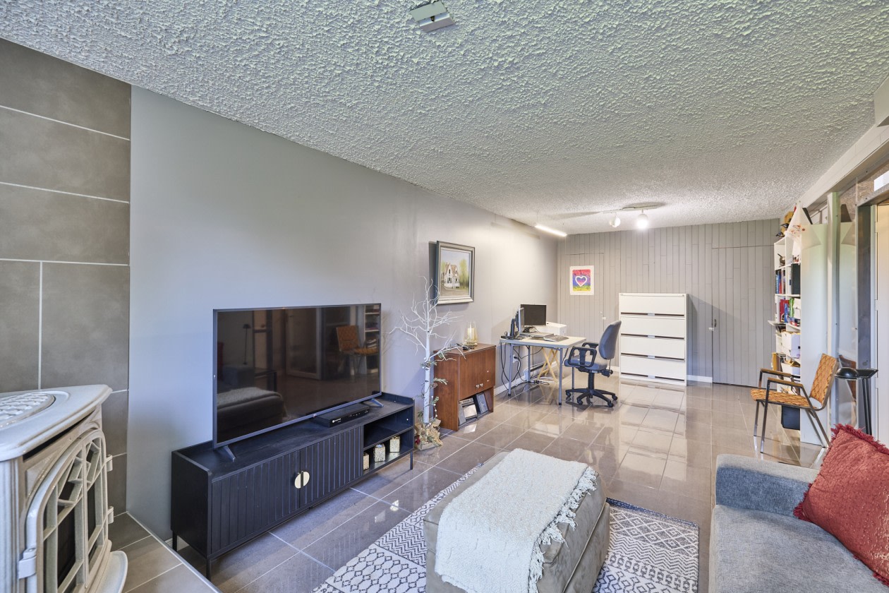Salle familiale — 3530 Rue Sicotte, Québec, G2B 3X6, Québec