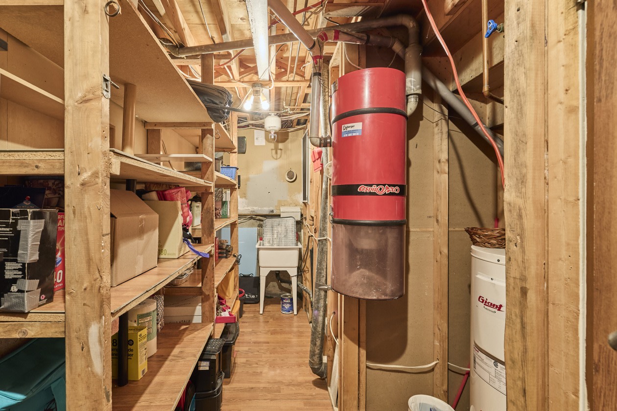 Atelier — 3530 Rue Sicotte, Québec, G2B 3X6, Québec