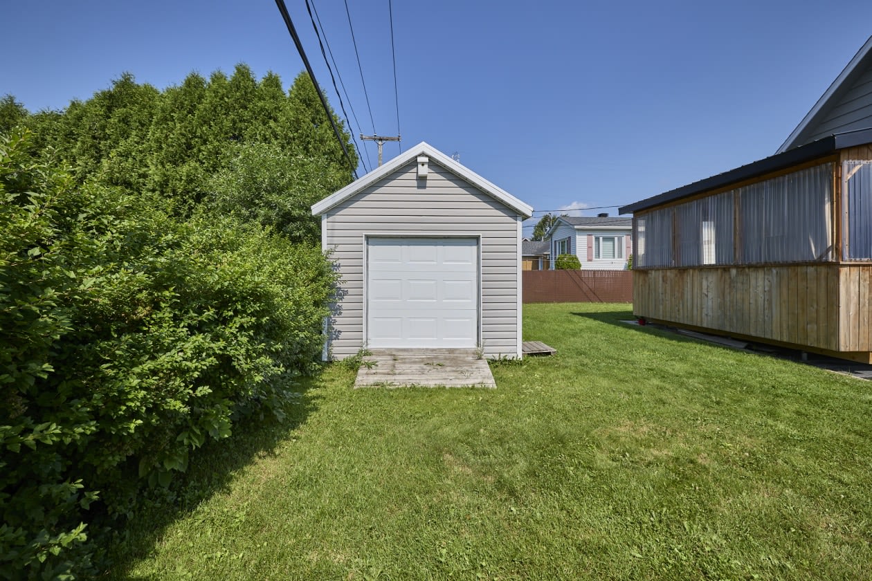 Remise — 3530 Rue Sicotte, Québec, G2B 3X6, Québec