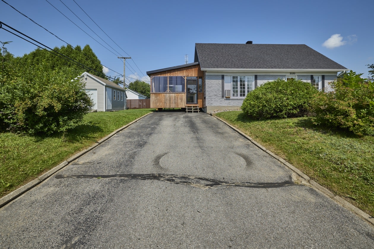 Entrée extérieure — 3530 Rue Sicotte, Québec, G2B 3X6, Québec