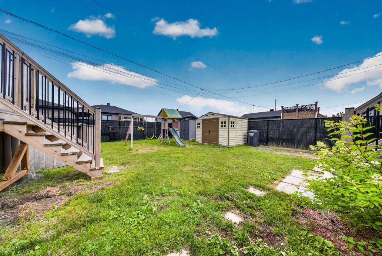 Cour — 2315, Rue Offenbach, Drummondville, J2B1W6, Drummondville