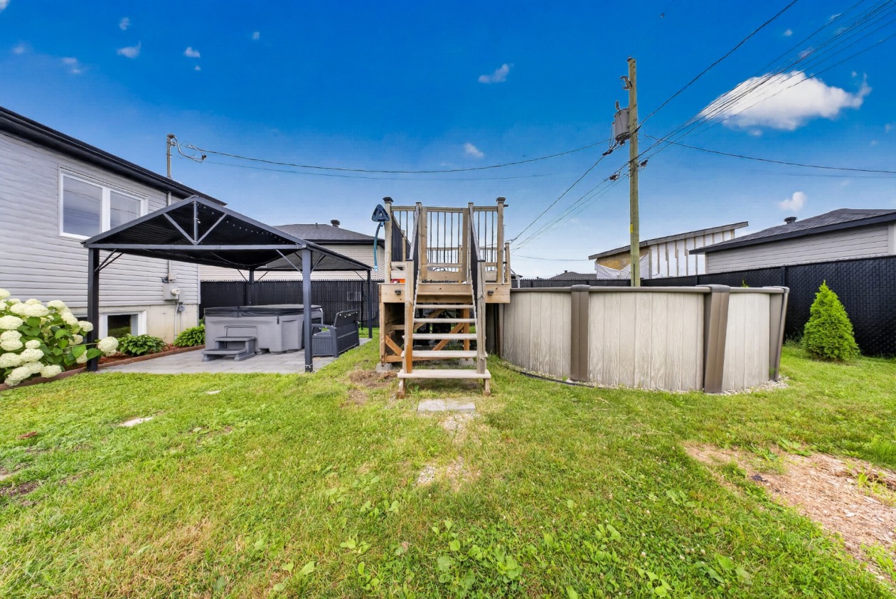 Cour — 2315, Rue Offenbach, Drummondville, J2B1W6, Drummondville