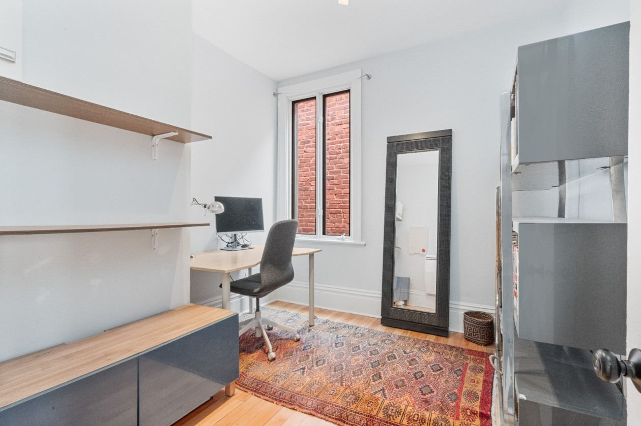 Bureau — 2382, Boul. Grand, Montréal (Côte-des-Neiges/Notre-Dame-de-Grâce), H4B2W9, Montréal (Côte-des-Neiges/Notre-Dame-de-Grâce)