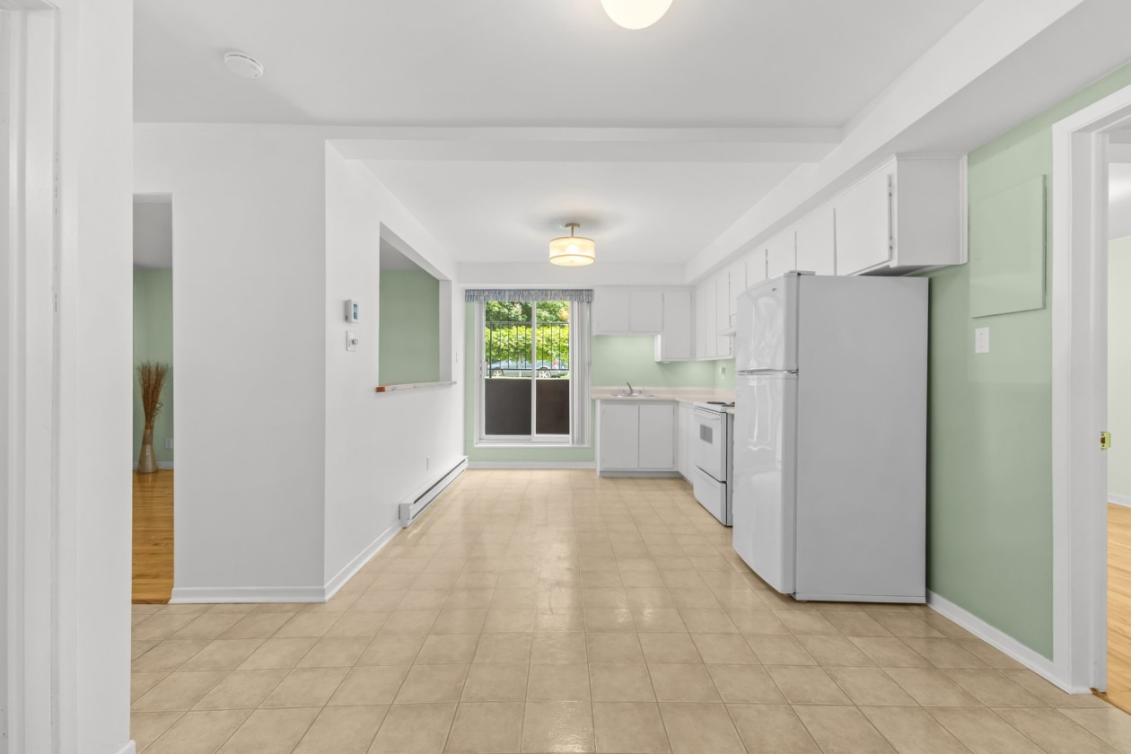 Salle à manger — 6969 - A, Rue Rainier, Montréal (Saint-Léonard), H1T3W9, Montréal (Saint-Léonard)