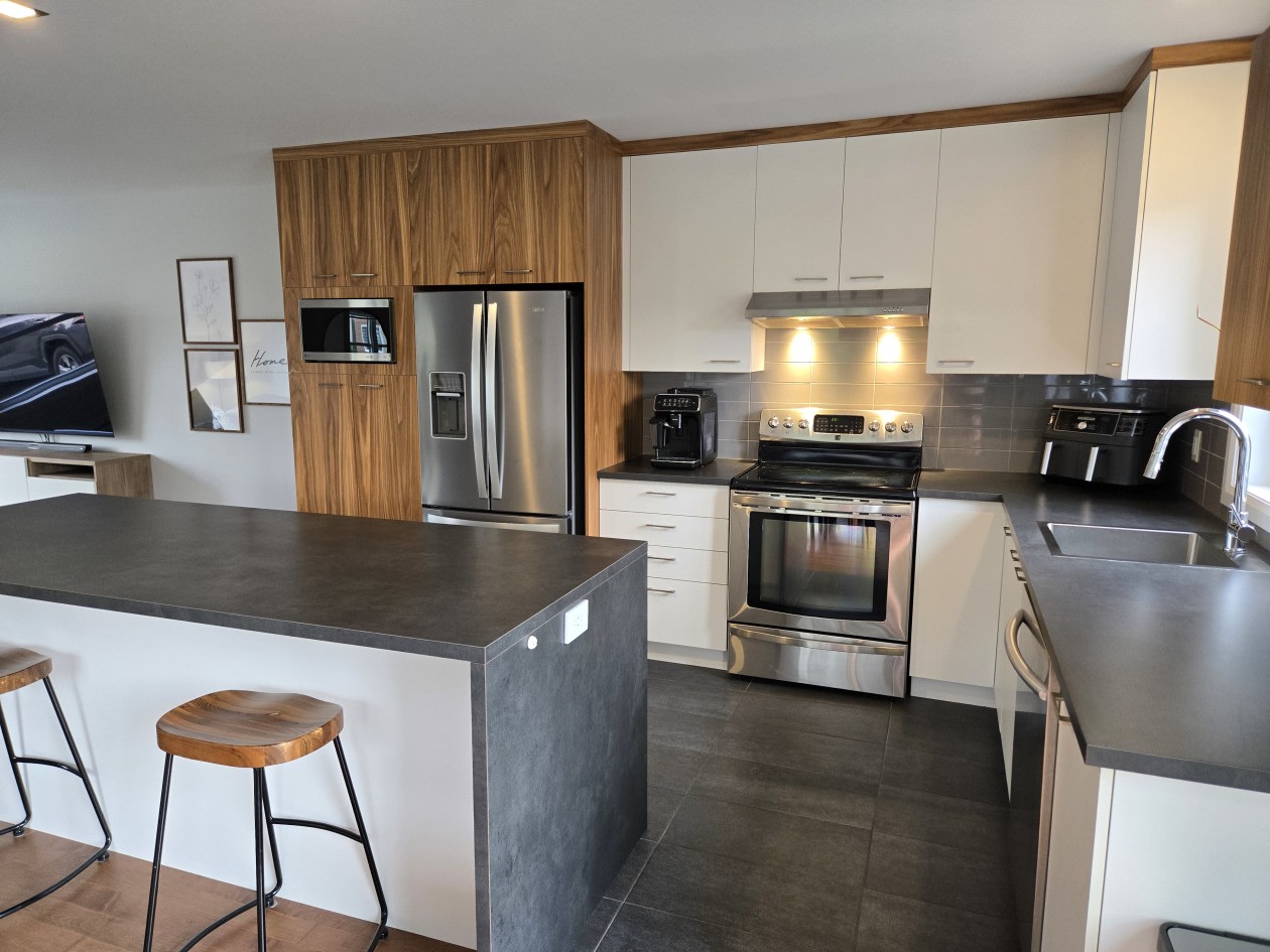 Cuisine — 1374 Rue Des Calèches, Québec, G3K 0M8, Québec
