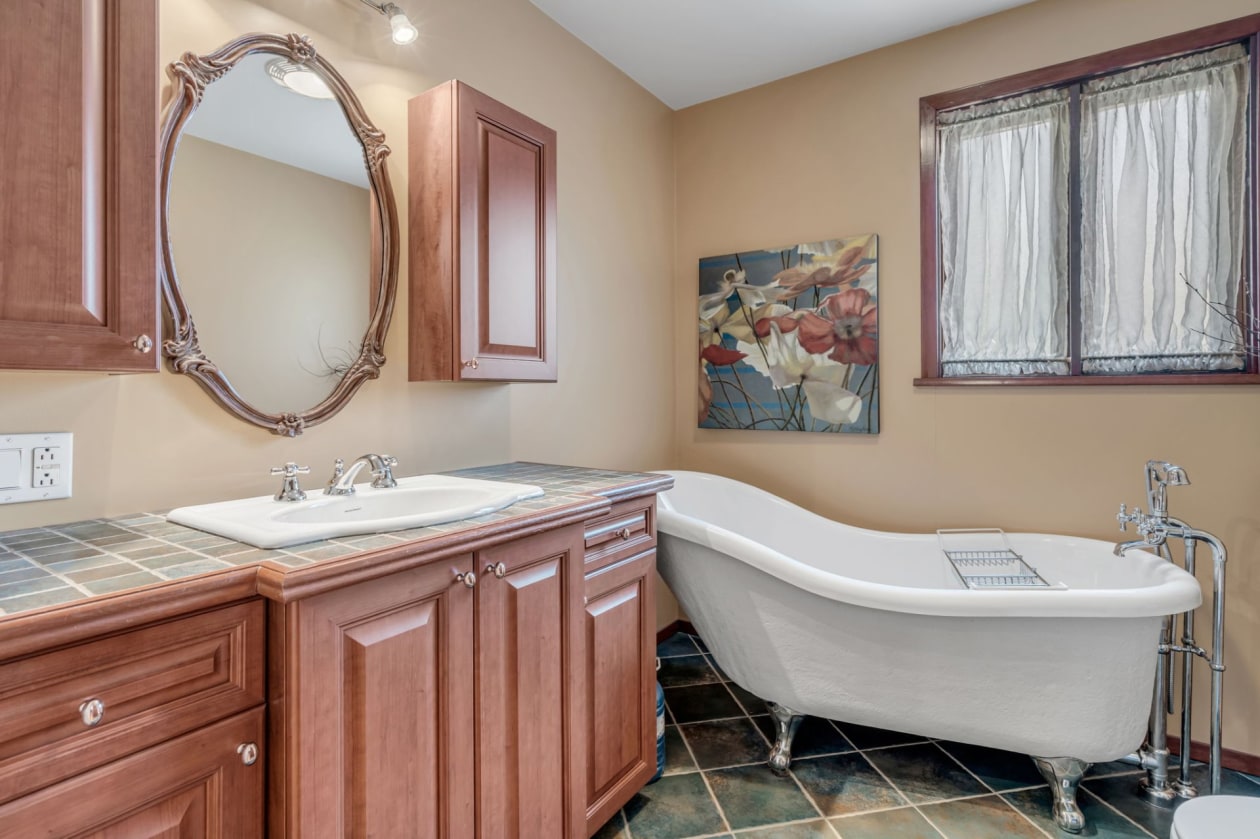 Salle de bains — 4125, Av. Terriot, Québec (Les Rivières), G2E3T1, Québec (Les Rivières)