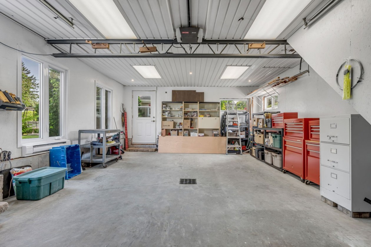 Garage — 4125, Av. Terriot, Québec (Les Rivières), G2E3T1, Québec (Les Rivières)