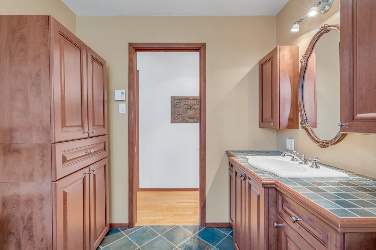 Salle de bains — 4125, Av. Terriot, Québec (Les Rivières), G2E3T1, Québec (Les Rivières)
