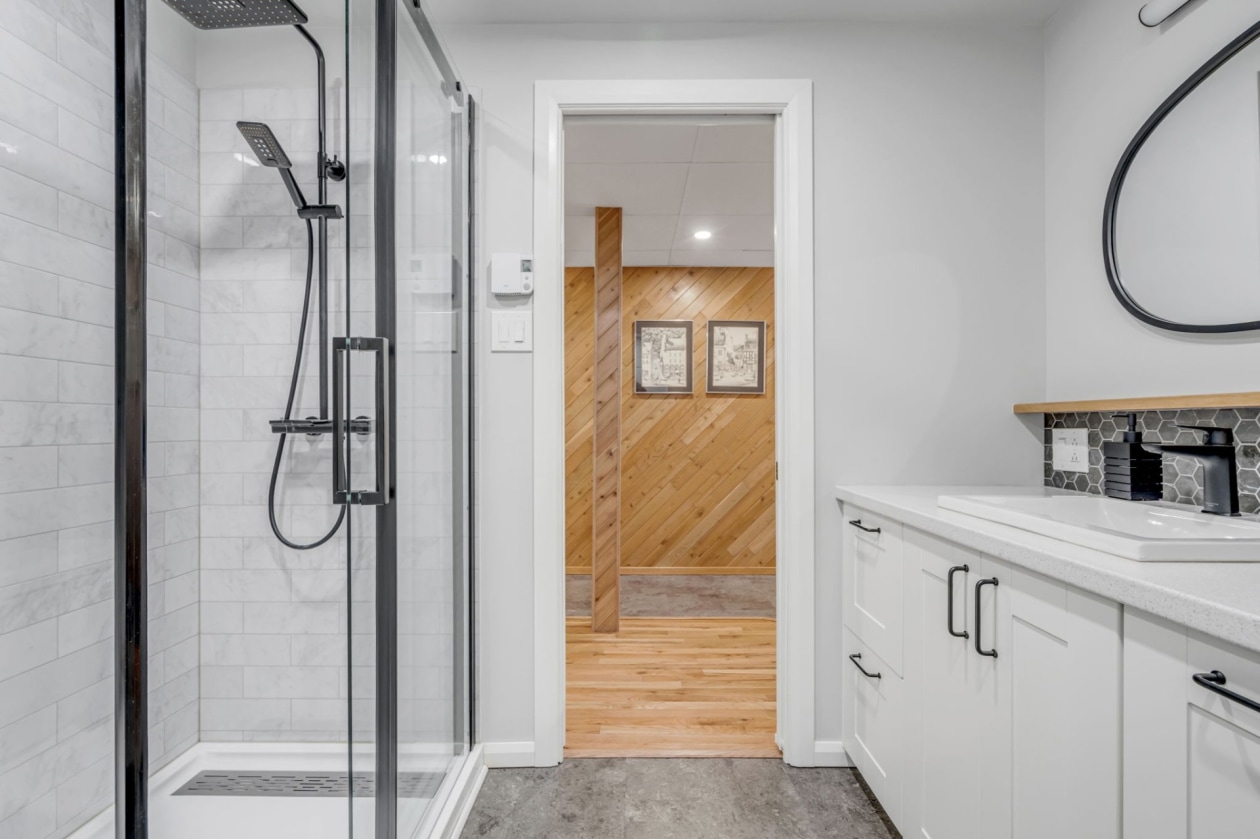 Salle de bains — 4125, Av. Terriot, Québec (Les Rivières), G2E3T1, Québec (Les Rivières)
