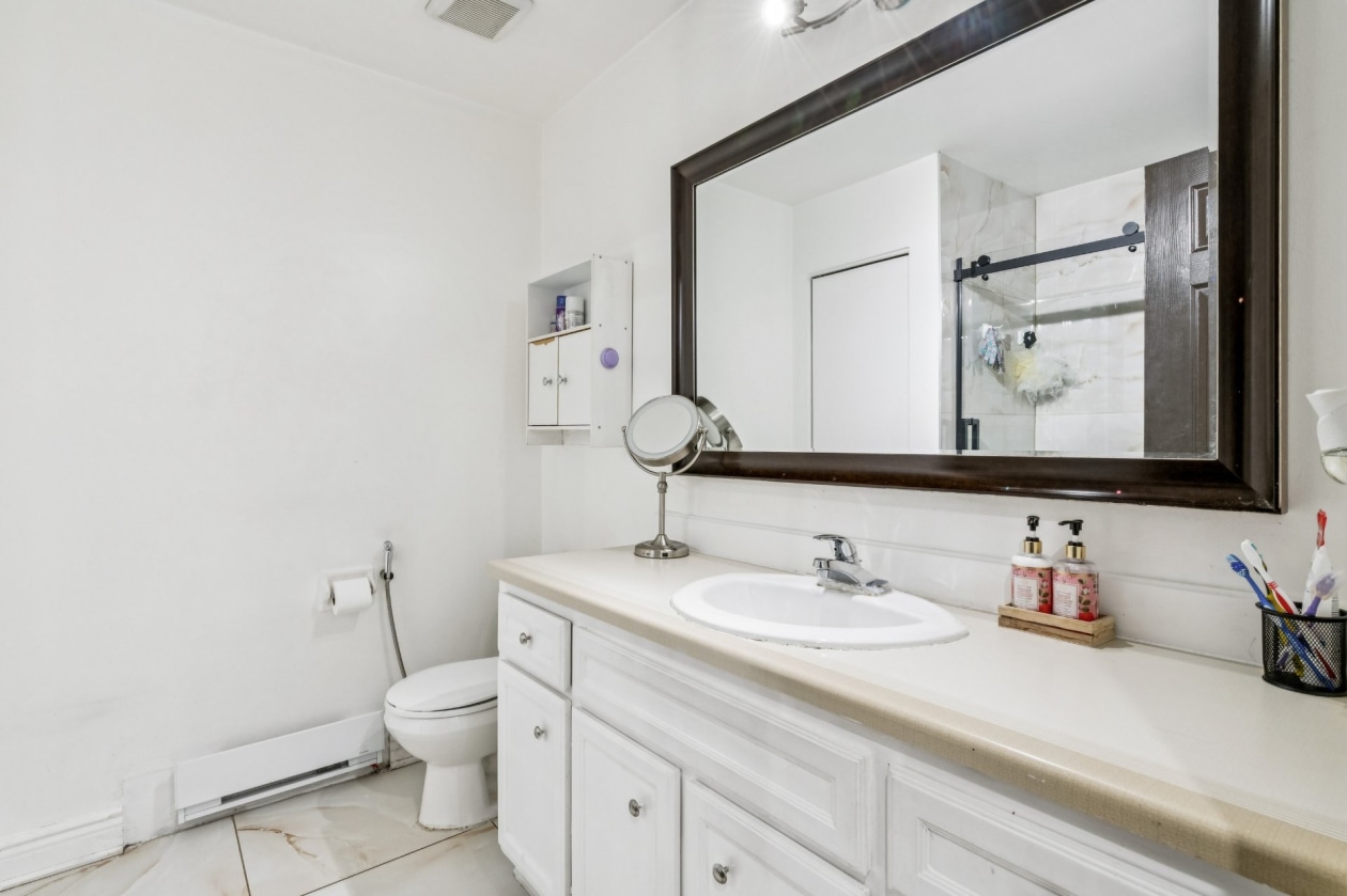 Salle de bains — 13111, Rue Forsyth, 304, Montréal (Rivière-des-Prairies/Pointe-aux-Trembles), H1A4C2, Montréal (Rivière-des-Prairies/Pointe-aux-Trembles)