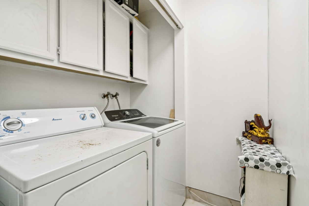 Salle de lavage — 13111, Rue Forsyth, 304, Montréal (Rivière-des-Prairies/Pointe-aux-Trembles), H1A4C2, Montréal (Rivière-des-Prairies/Pointe-aux-Trembles)