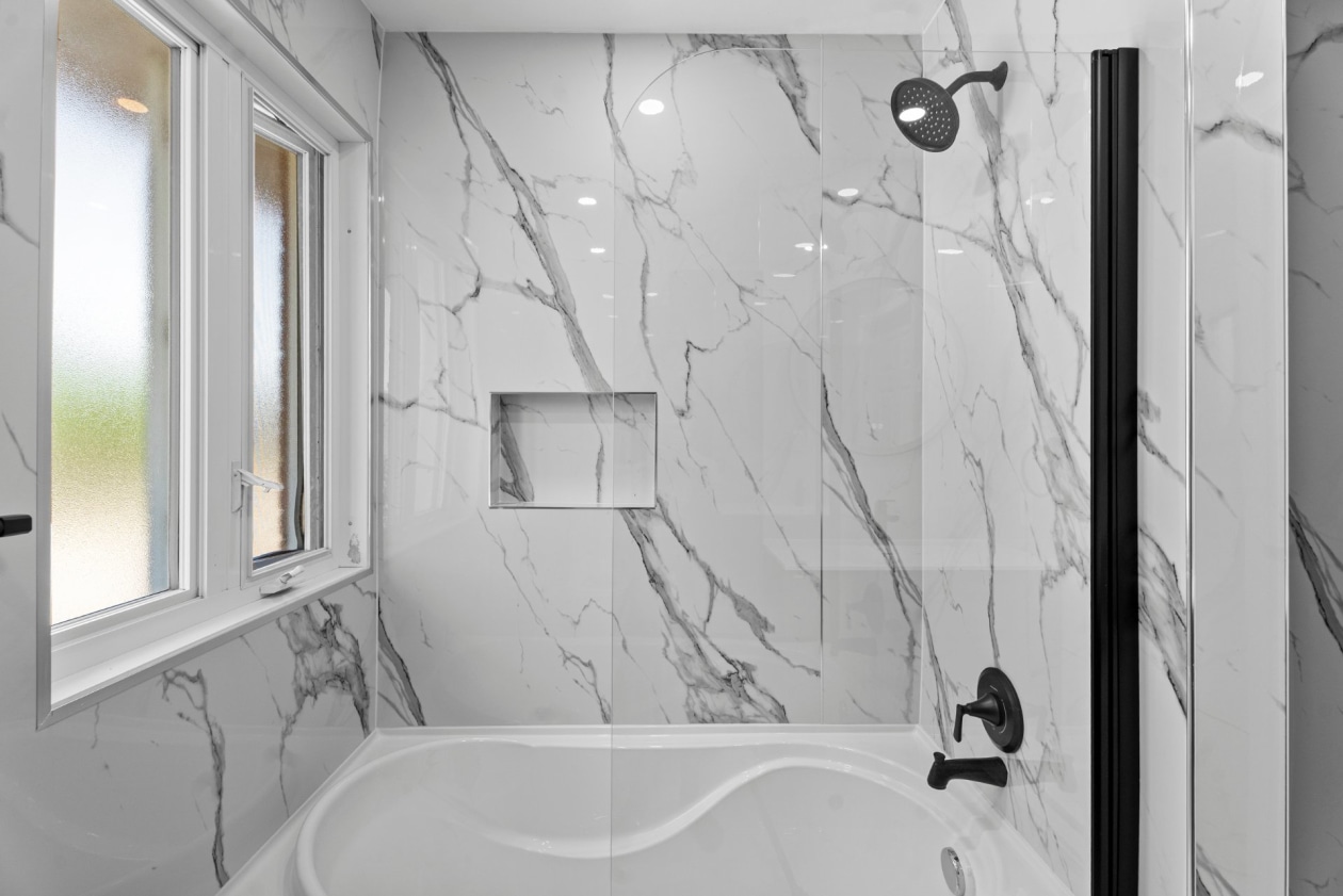 Salle de bains — 555, Tsse de la Beauce, Montréal (LaSalle), H8R2W9, Montréal (LaSalle)