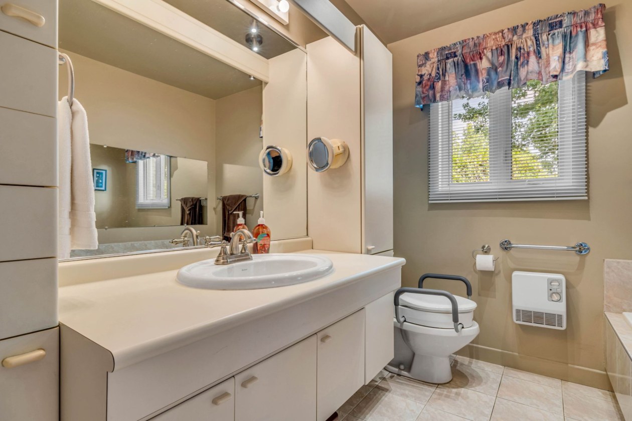 Salle de bains — 115, Vieux Chemin, Saint-Raymond, G3L1Y5, Saint-Raymond