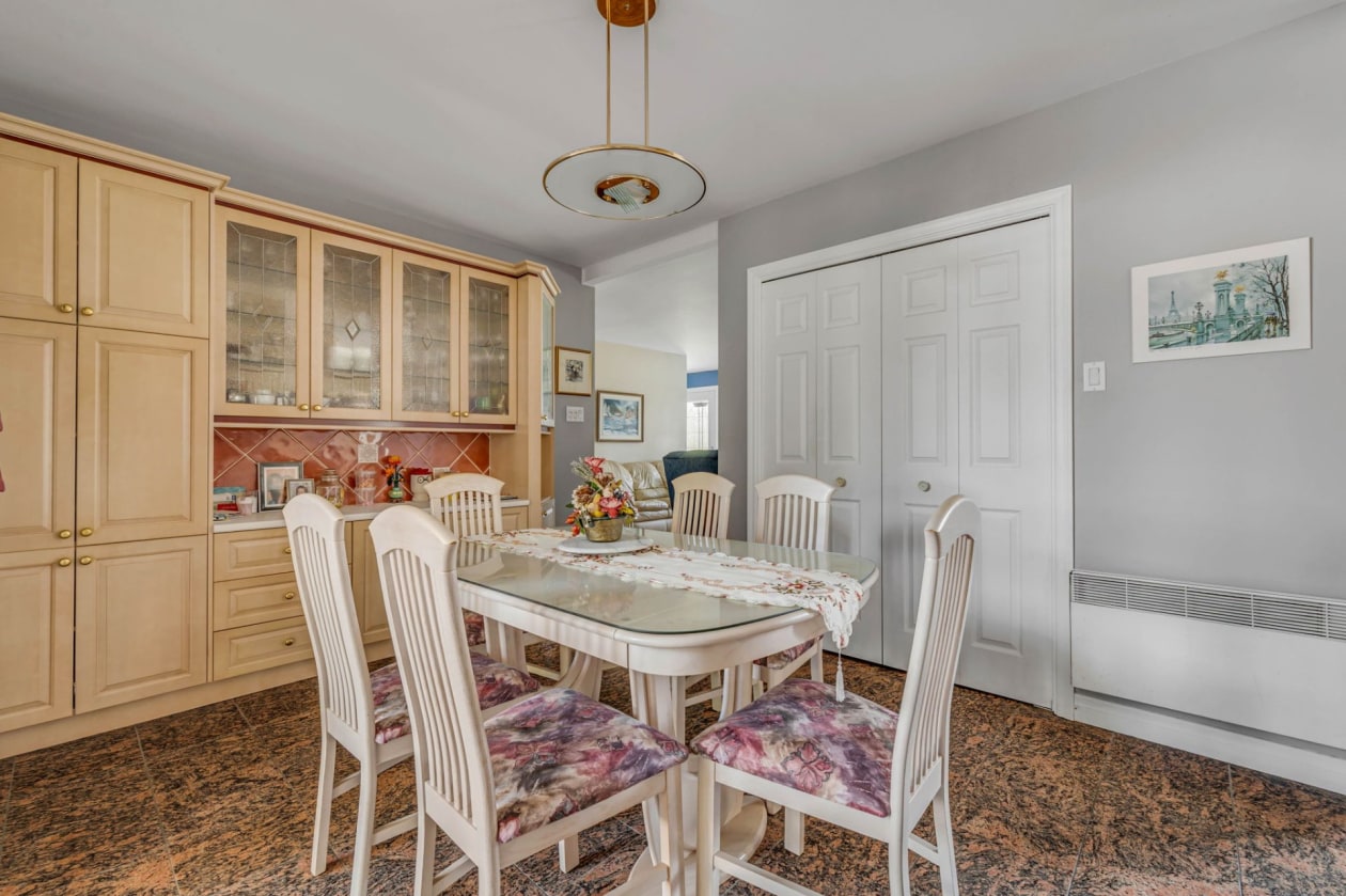 Salle à manger — 115, Vieux Chemin, Saint-Raymond, G3L1Y5, Saint-Raymond